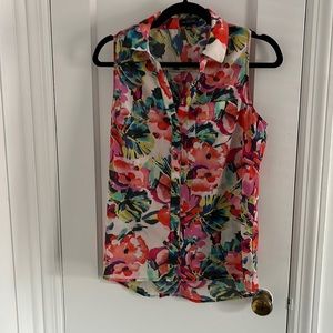 Small The Limited Sleeveless Blouse